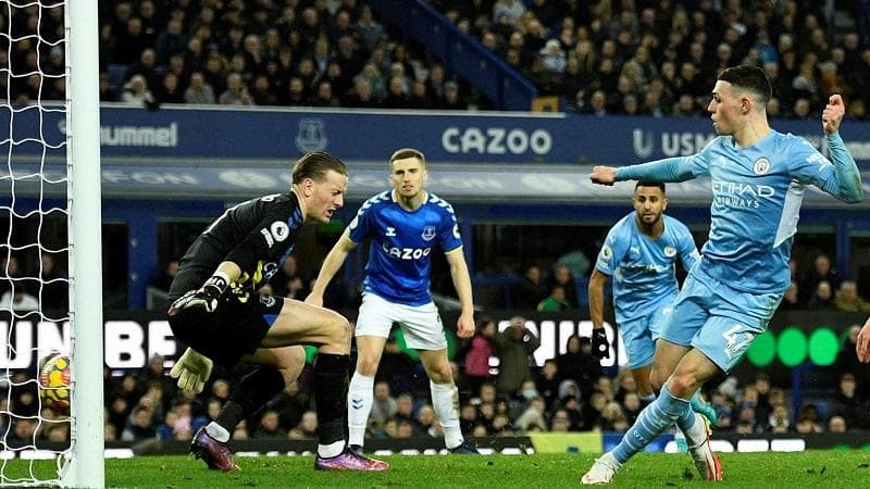 Premier League: Manchester City in charge of title race after 1-0 win over Everton