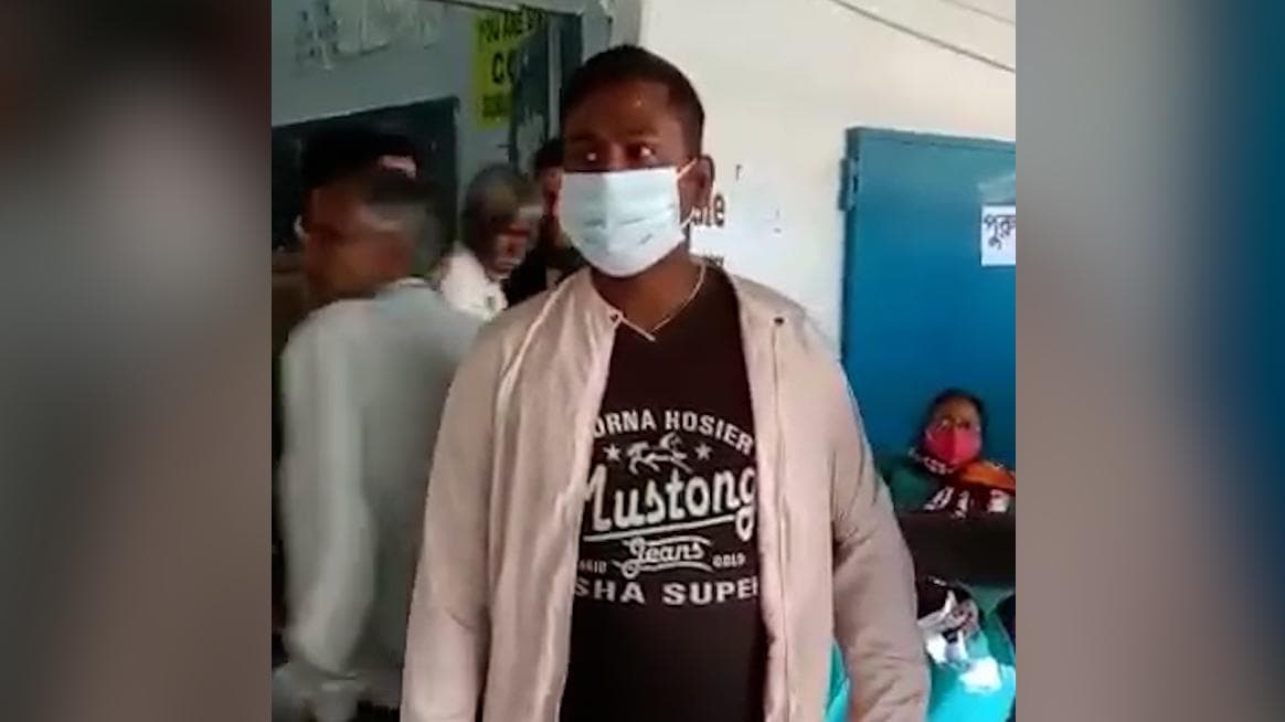 West Bengal Municipal Election: কালিয়াগঞ্জ পুরসভার ৪ নম্বর ওয়ার্ডে ভুয়ো ভোটারকে ধরে ফেললেন বাম প্রার্থী