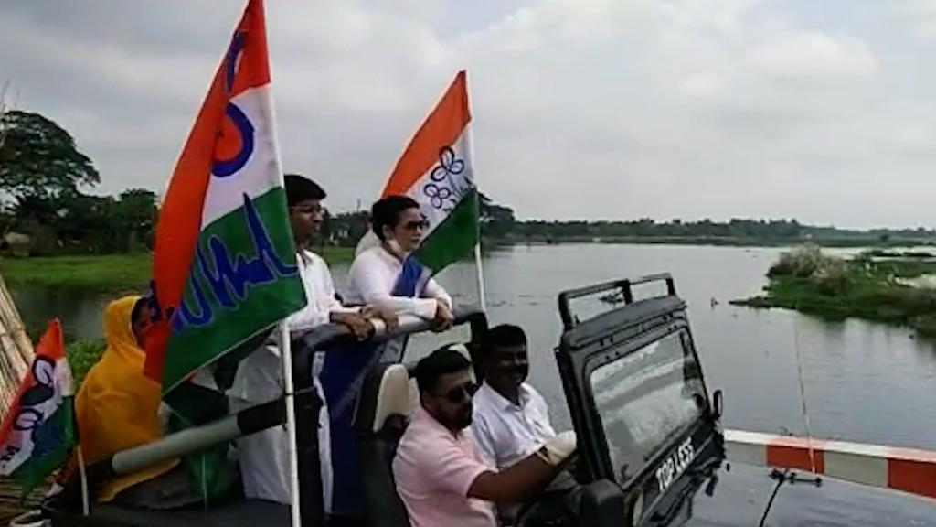 Mahua Maitra: পুজো মিটতেই শান্তিপুর উপনির্বাচনের প্রচারে তৃণমূল, প্রার্থীর হয়ে প্রচারে মহুয়া মৈত্র