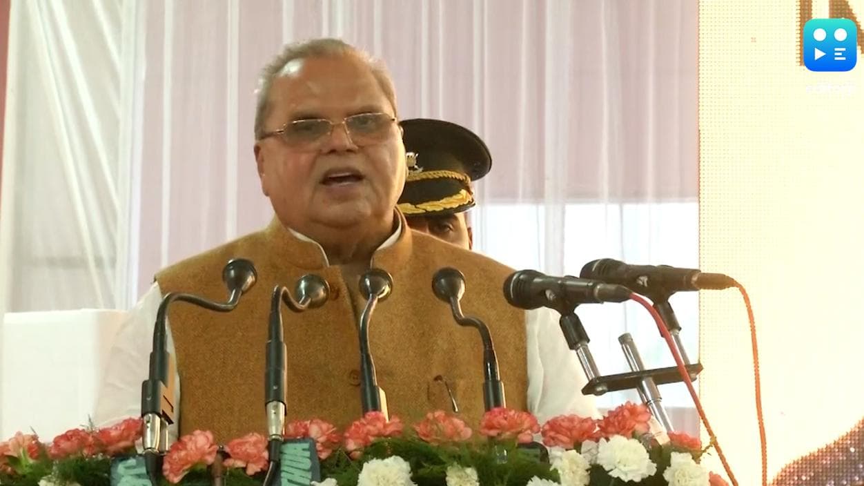 Farmer's Protest:  सत्यपाल मलिक ने पूछा- कुत्ते की मौत पर भी संवेदना जताते हो, किसानों पर चुप क्यों?