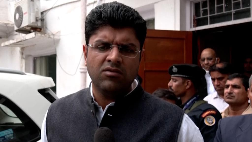 Haryana: कानून वापसी के ऐलान के बाद हरियाणा सरकार हुई नरम, वापस हो सकते हैं किसानों पर दर्ज मुकदमे