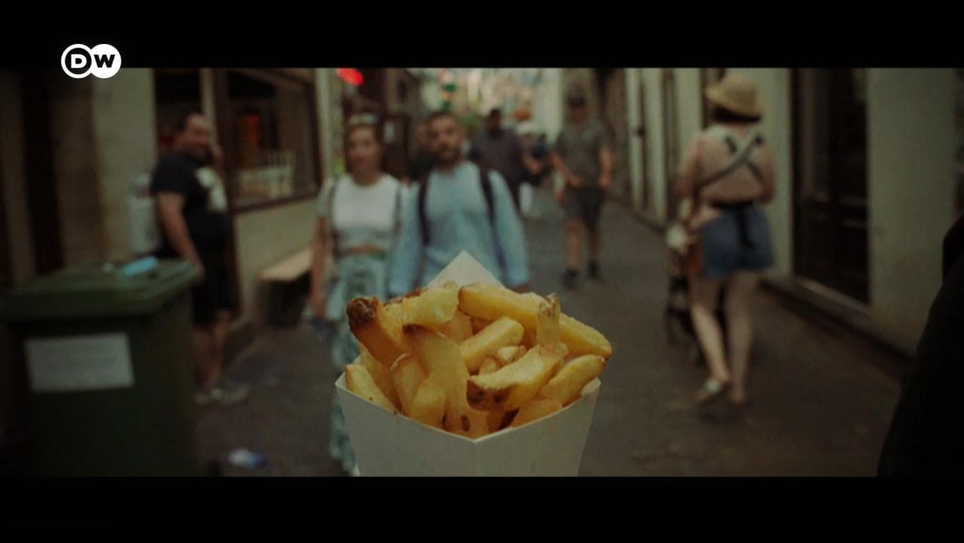 Belgian fries: crispy on the outside and chewy on the inside