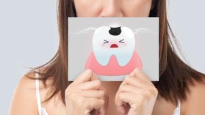 क्या आप भी ओरल हेल्थ से जुड़े इन मिथ्स पर करते हैं यकीन? डॉक्टर से जानें इनका सच 