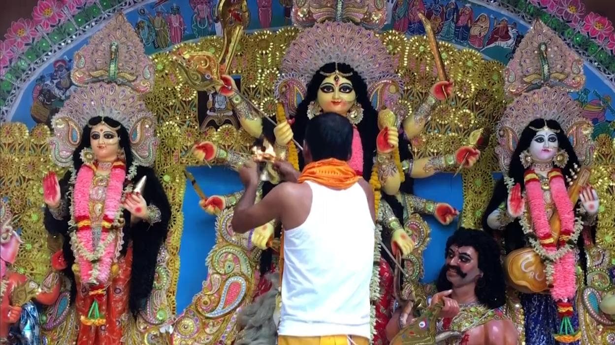 No vip gate during durgapuja: কোনও মণ্ডপেই থাকবে না ভিআইপি গেট, কঠোর নির্দেশিকা কলকাতা হাইকোর্টের