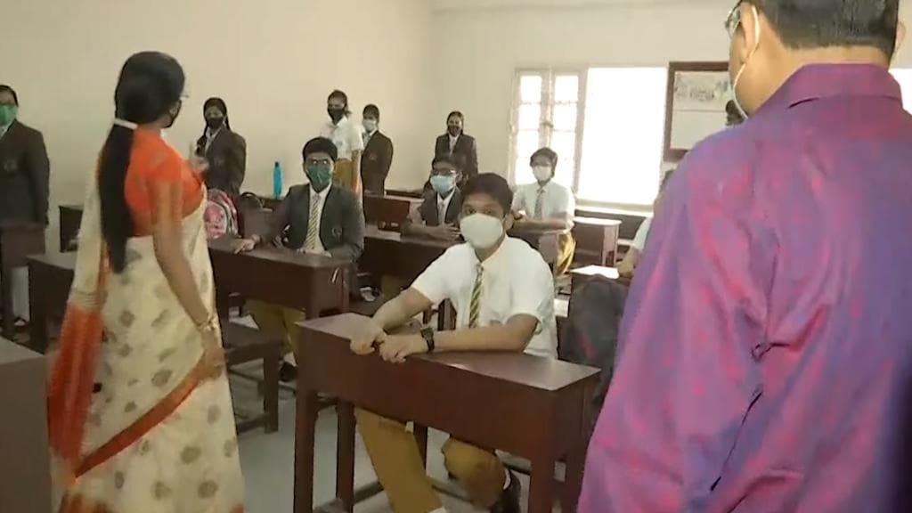 Board Exam during corona: করোনার বাড়াবাড়িতে কি আবার বন্ধ হবে মাধ্যমিক-উচ্চমাধ্যমিক? কী বলছে পর্ষদ?