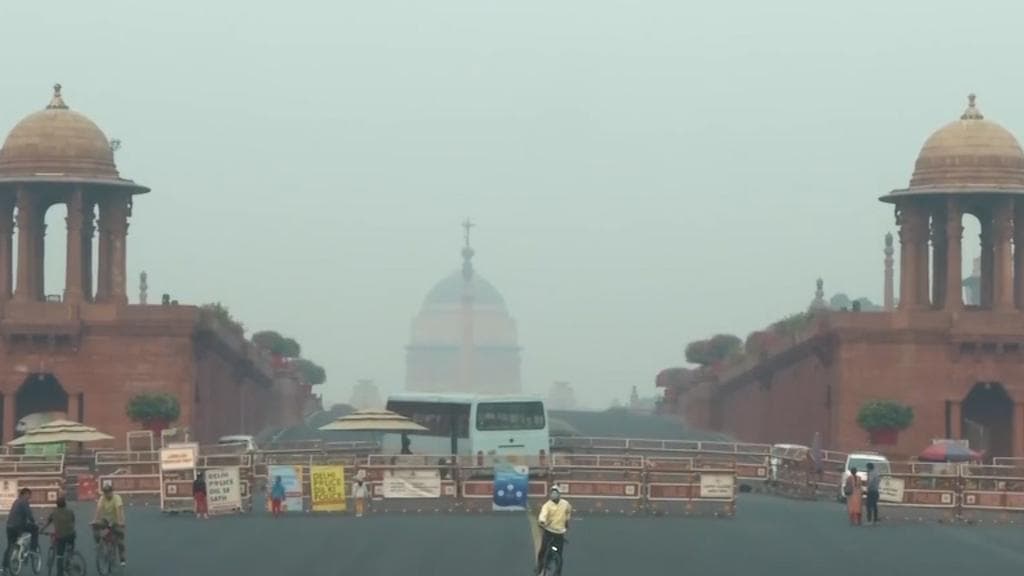 Security lapse at Rashtrapati Bhawan, 'drunk' couple tries to drive in