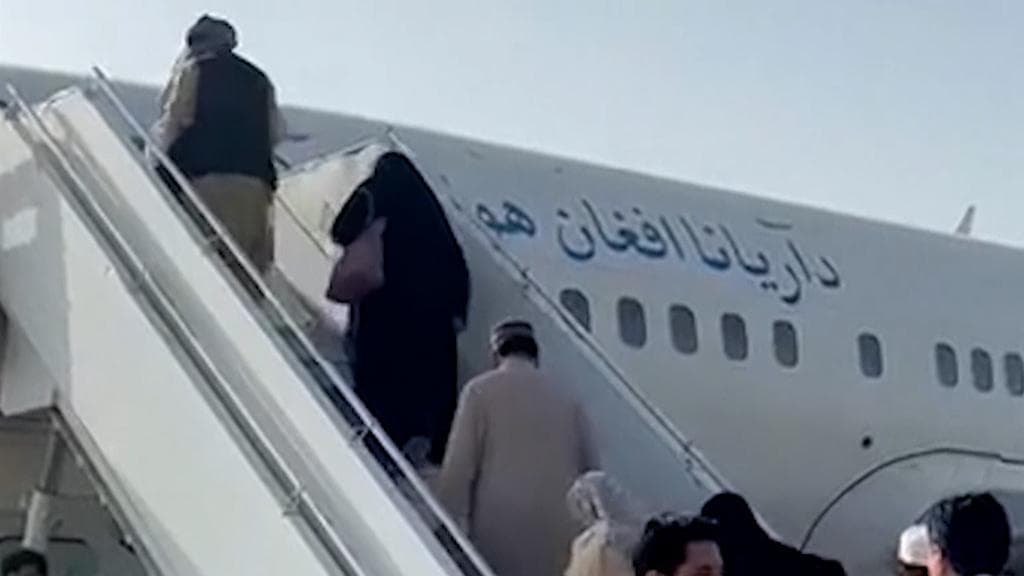 Afghanistan: तालिबान सरकार ने पहली बार भारत से हवाई सेवा शुरू करने की औपचारिक अपील की