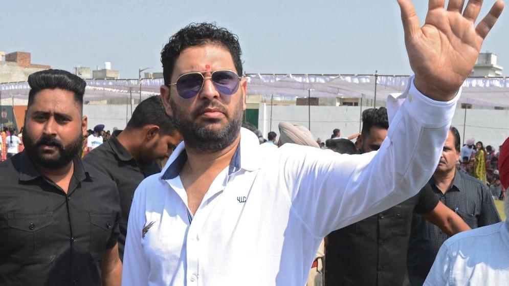 क्रिकेटर Yuvraj Singh को गिरफ्तारी के बाद मिली बेल, युजवेंद्र चहल पर की थी जातिगत टिप्पणी