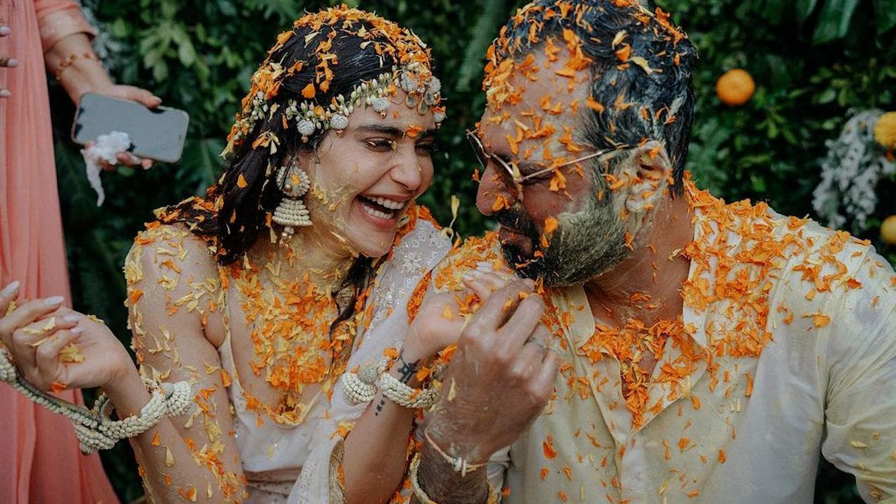 Karishma Tanna Wedding : सामने आईं करिश्मा तन्ना की हल्दी-मेहंदी की फोटोज, पति वरुण बंगेरा संग की मस्ती