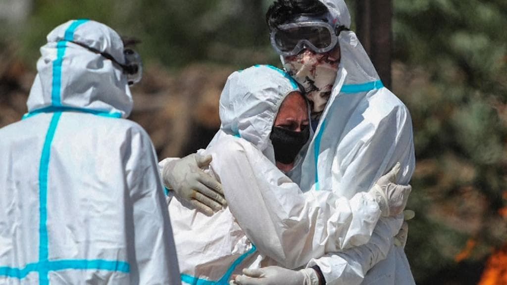 Corona Update: देश में कोरोना ब्लास्ट- 24 घंटे में करीब 23 हजार केस, 406 की मौत