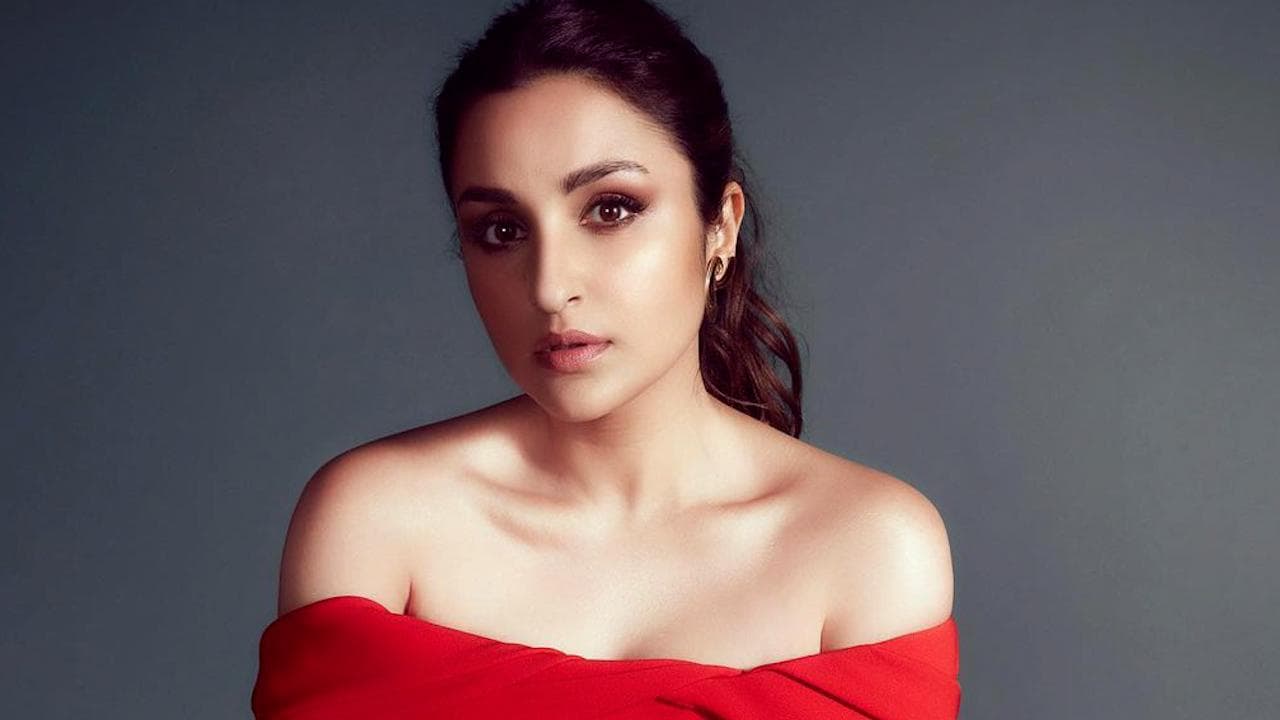 Parineeti Chopra ने फिर से दिखाया अपना सिंगिग टैलेंट, रिकॉर्ड किया ये सुपरहिट गाना