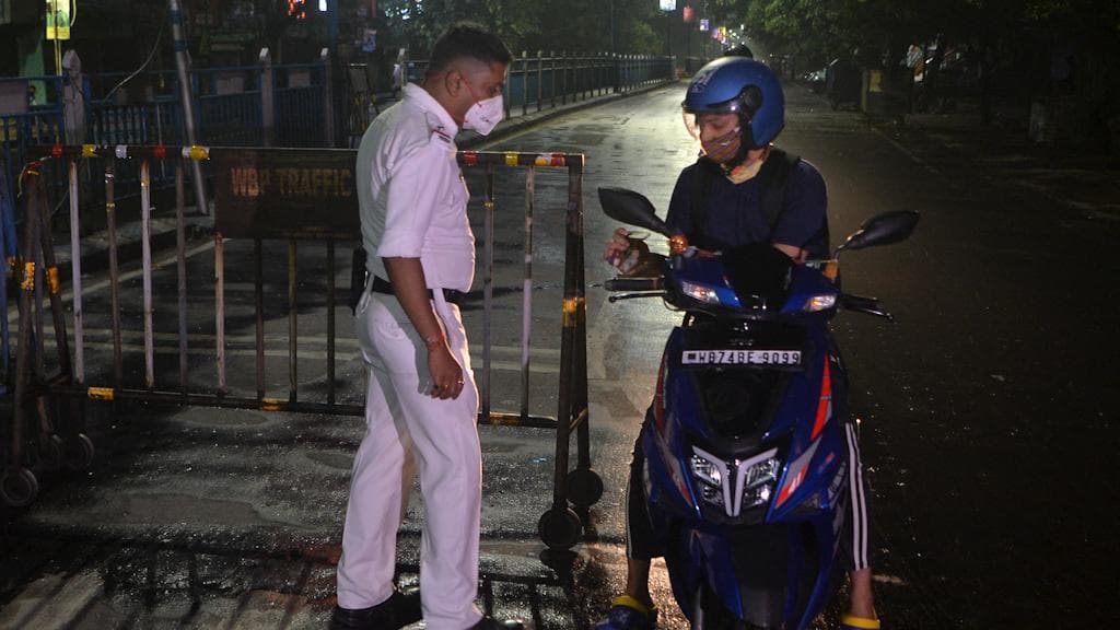 Covid Restriction in Bengal: বৃহস্পতিবার থেকেই রাজ্যে ফের জারি নাইট কারফিউ