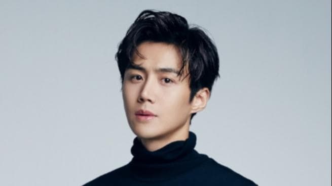 'Hometown Cha Cha Cha' dances off screen but drama around Kim Seon Ho continues online