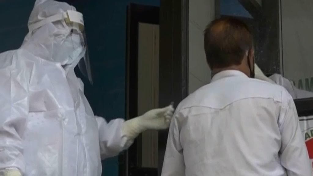 Covid 19 Update: টানা তিনদিন দেশে করোনা সংক্রমণ নিম্নমুখী, দৈনিক সংক্রমণ ২৬,০৪১ 