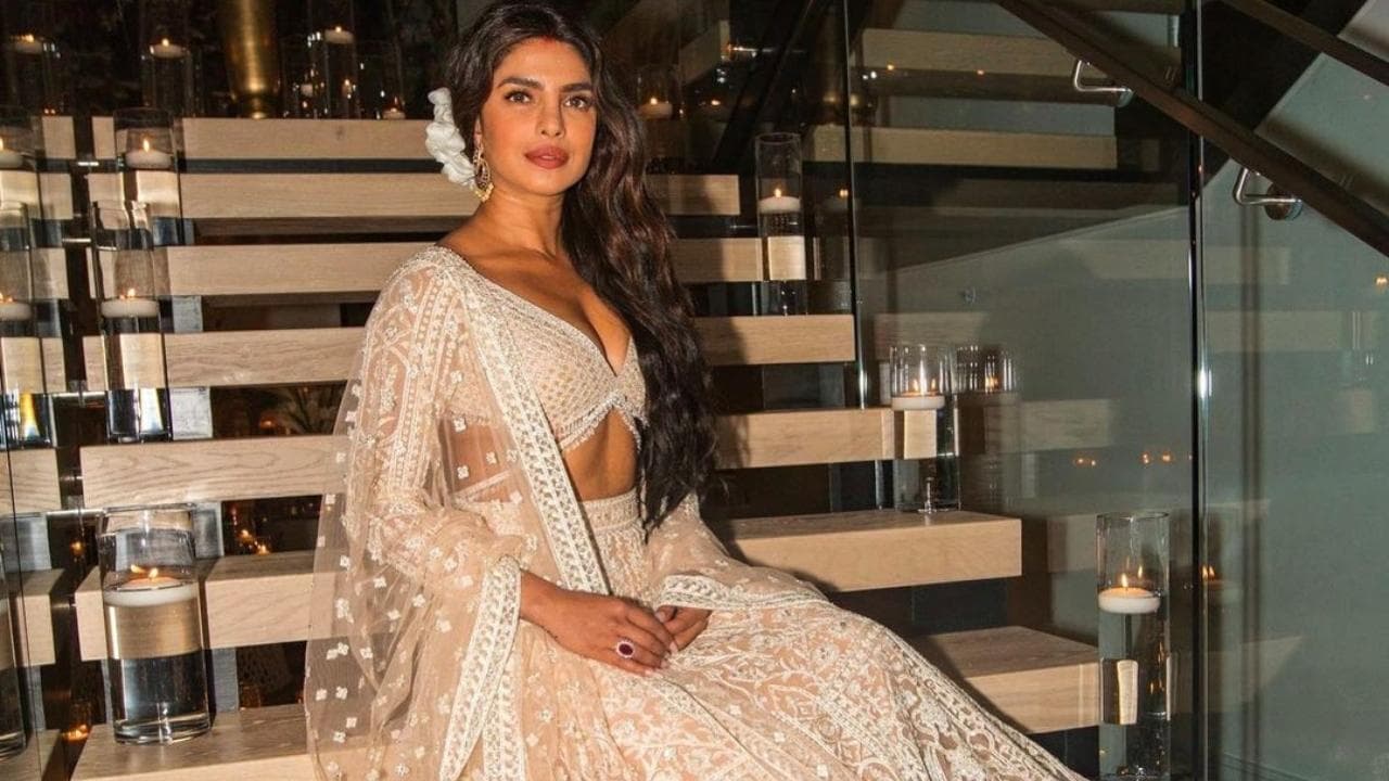 दिवाली पार्टी से Priyanka Chopra का एक और डांस वीडियो हुआ वायरल, देखिए एक्ट्रेस का ये अंदाज 