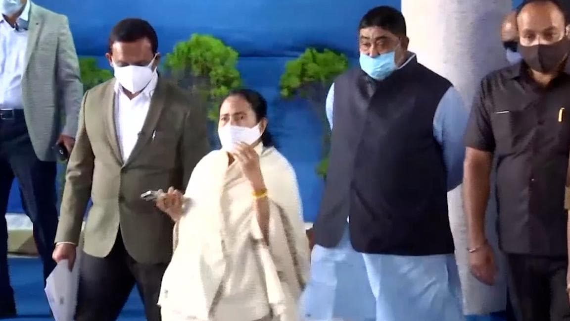 Municipal Election: চার পুরনিগমের নির্বাচন পিছিয়ে দেওয়া নিয়ে আপত্তি নেই রাজ্যের, কমিশনকে চিঠি নবান্নের