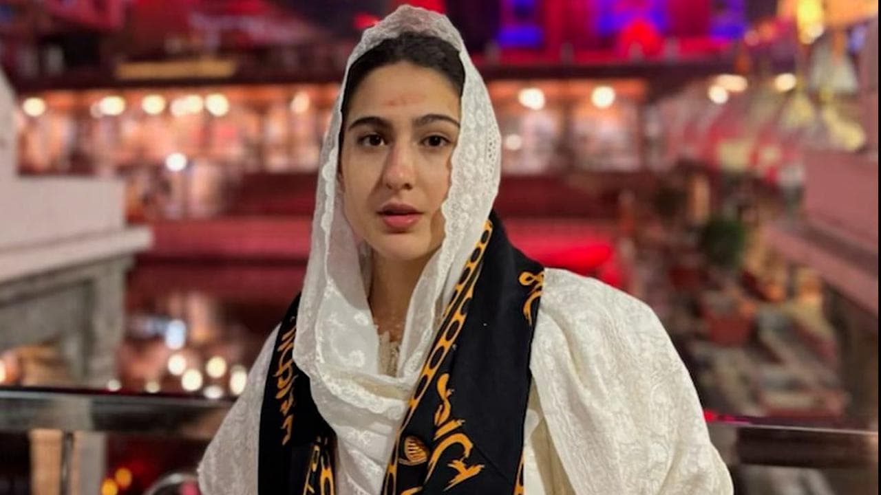 Sara Ali Khan पहुंची उज्जैन नगरी, शेयर की महाकाल के दर्शन की तस्वीरें 