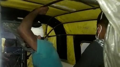 Goons attack in Bhatpara: প্রকাশ্যে দুষ্কৃতি তান্ডব ভাটপাড়ায়, হামলায় আহত দুই যুবক