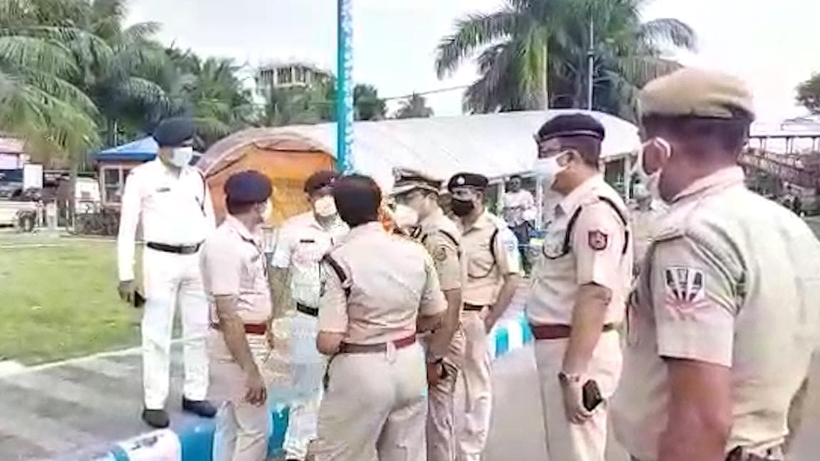 Durga Puja Covid Guidelines: শ্রীভূমি-দমদম পার্ক সহ সাত পুজো কমিটির সঙ্গে বিশেষ বৈঠক বিধাননগর কমিশনারেটের