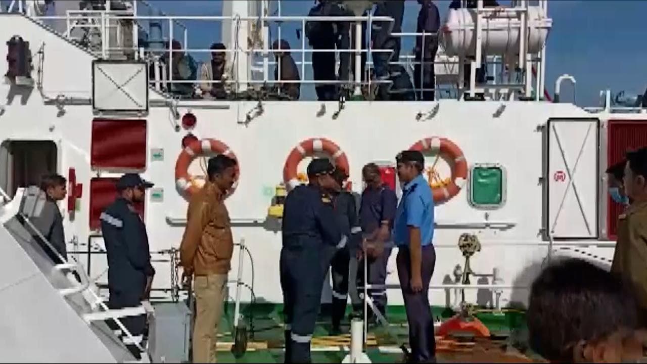 India Pakistan border: ভারতীয় জলসীমায় ফের বিপুল মাদক-সহ আটক পাকিস্তানের নৌকা