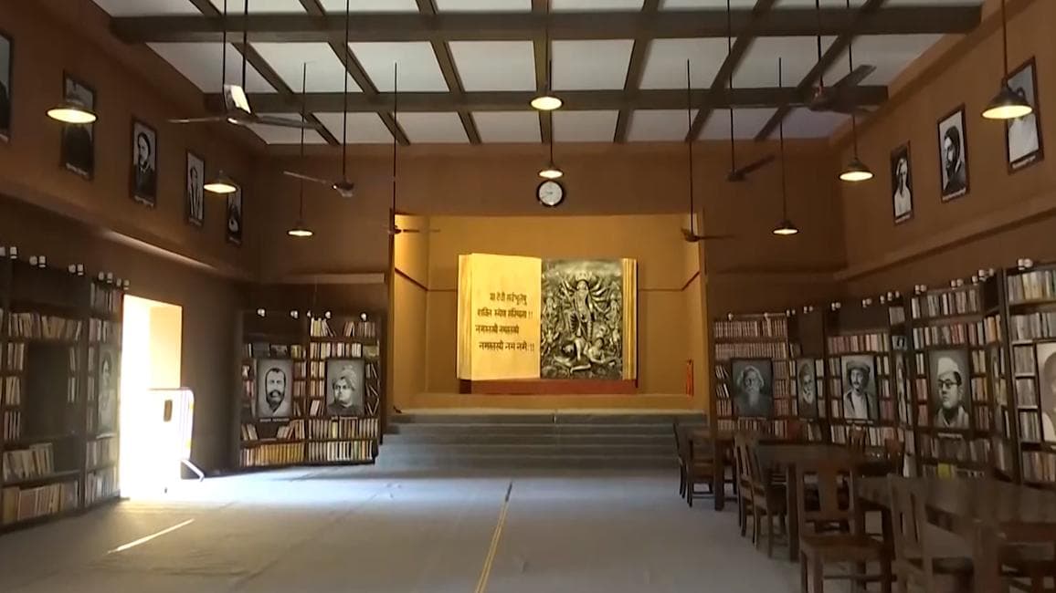 Babubagan theme puja: মন্ডপ না লাইব্রেরি? হীরকজয়ন্তী বর্ষে অভিনব থিমে বাজিমাত বাবুবাগানের 