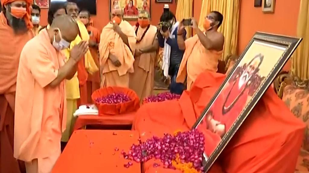 Mahant Narendra Giri's death: CBI takes over probe 