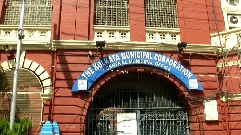 Kolkata Mayor: কে হবেন কলকাতার মেয়র? দৌড়ে এগিয়ে ববি হাকিম