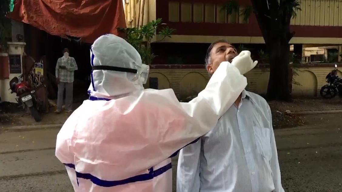 Covid in Bengal:  টানা দু'দিন রাজ্যে দৈনিক আক্রান্ত ছাড়াল ৭০০, কলকাতায় মৃত্যু চার জনের