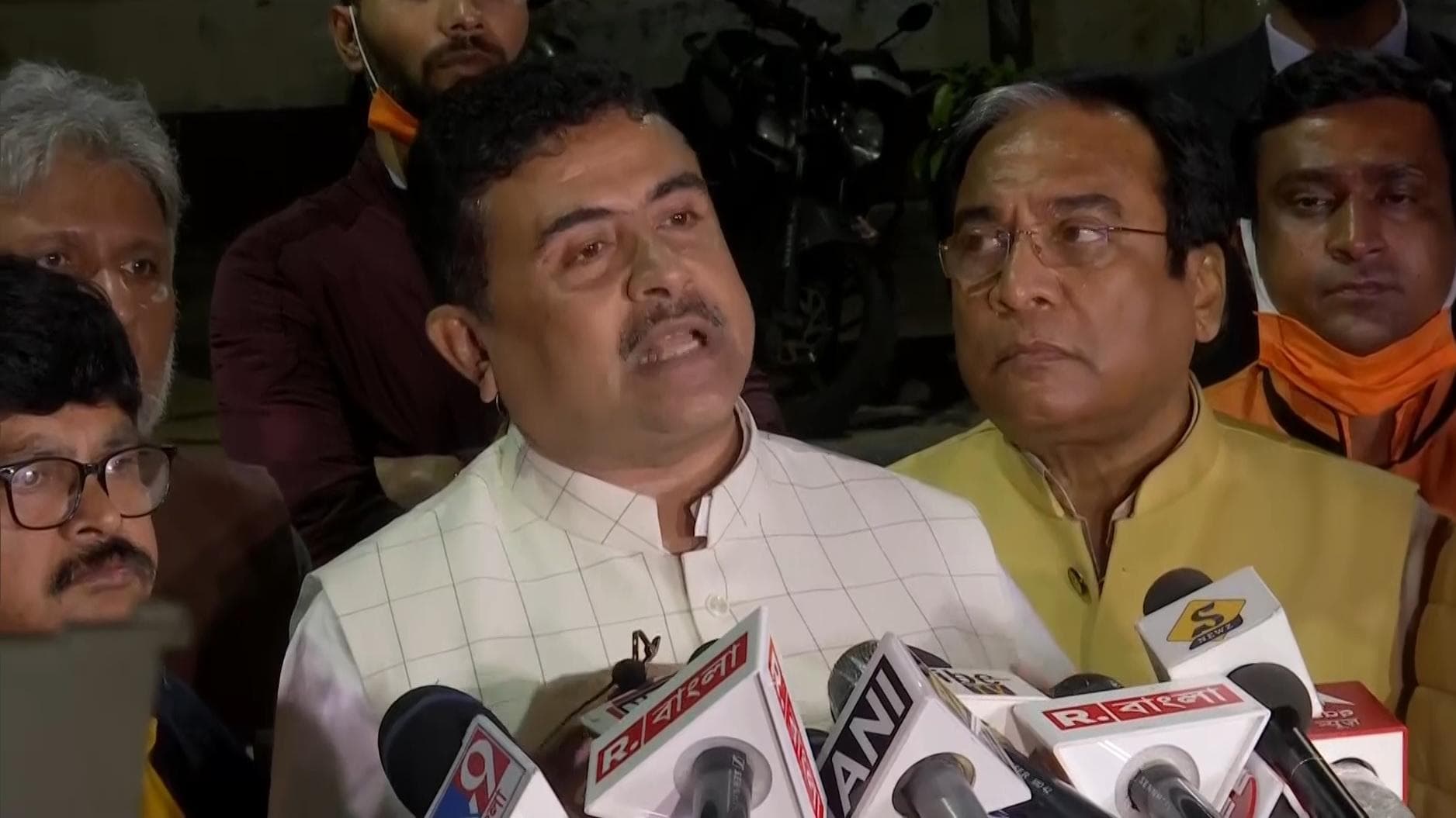 Subhendu Adhikari: 'বিউটি পার্লার খোলা, শুধু স্কুল বন্ধ', রাজ্যের বিরুদ্ধে তোপ দাগলেন শুভেন্দু অধিকারী