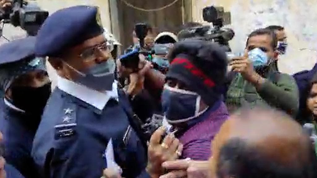 TMC-BJP Clash: তৃণমূল-বিজেপি সংঘর্ষে রণক্ষেত্র উত্তর কলকাতা, দেখুন ভিডিয়ো