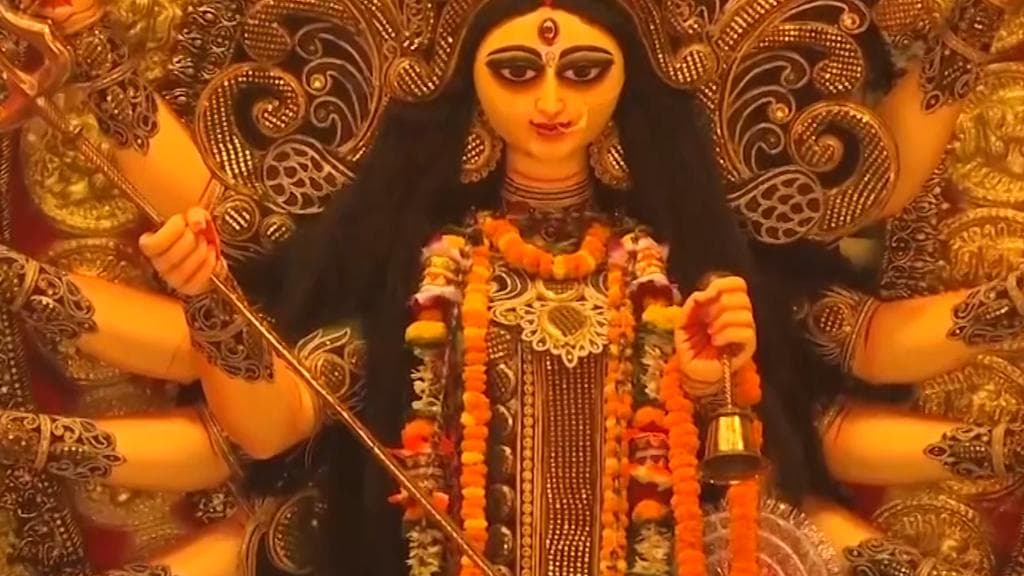 Durga Puja: জেনে নিন দশভূজা দুর্গার দশ অস্ত্রের মহিমা