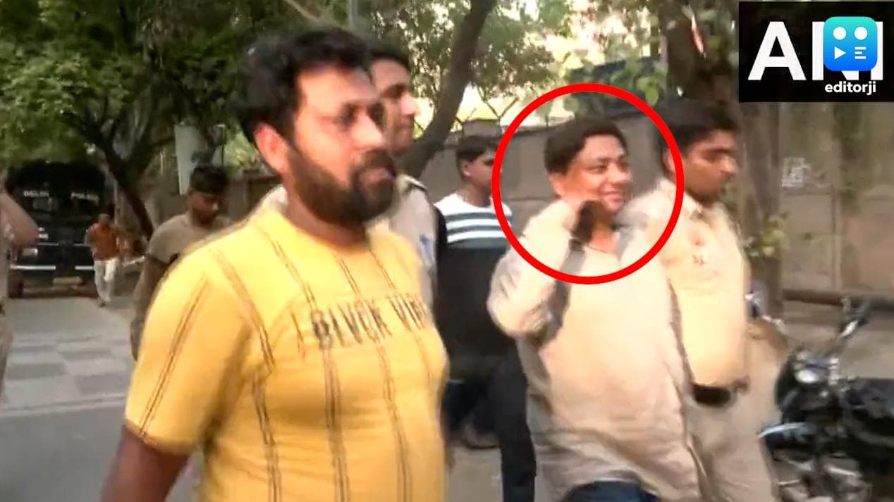 Jahangirpuri Clash: 'পুষ্পা' স্টাইলে হাসতে হাসতে আদালতে জাহাঙ্গিরপুরি হিংসার মূল অভিযুক্ত আনসার