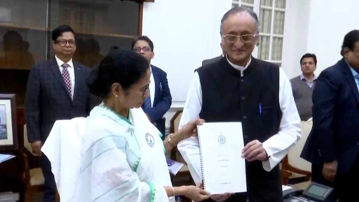 IAS: রাজ্যের আইএএসদের জন্য বিনোদন ভাতা চালু করল নবান্ন