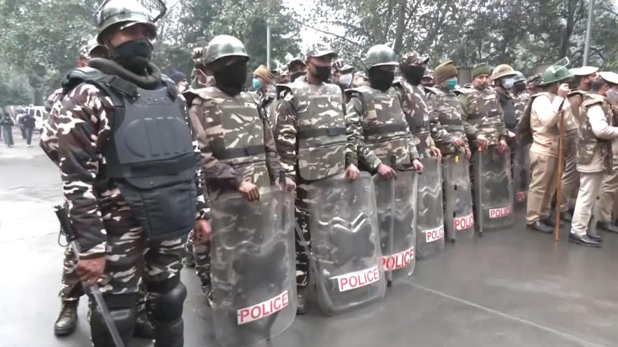 Watch: doctors-police face-off at Delhi hospital as protests over NEET continue