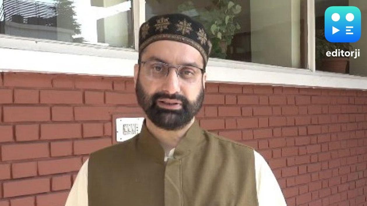 Mirwaiz Umar Farooq criticizes J&K speaker for dismissing Waqf motion