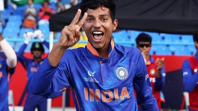 'Bats like Virat & leads like Dhoni': Why Yash Dhull will be a hot property in IPL Mega Auction 2022