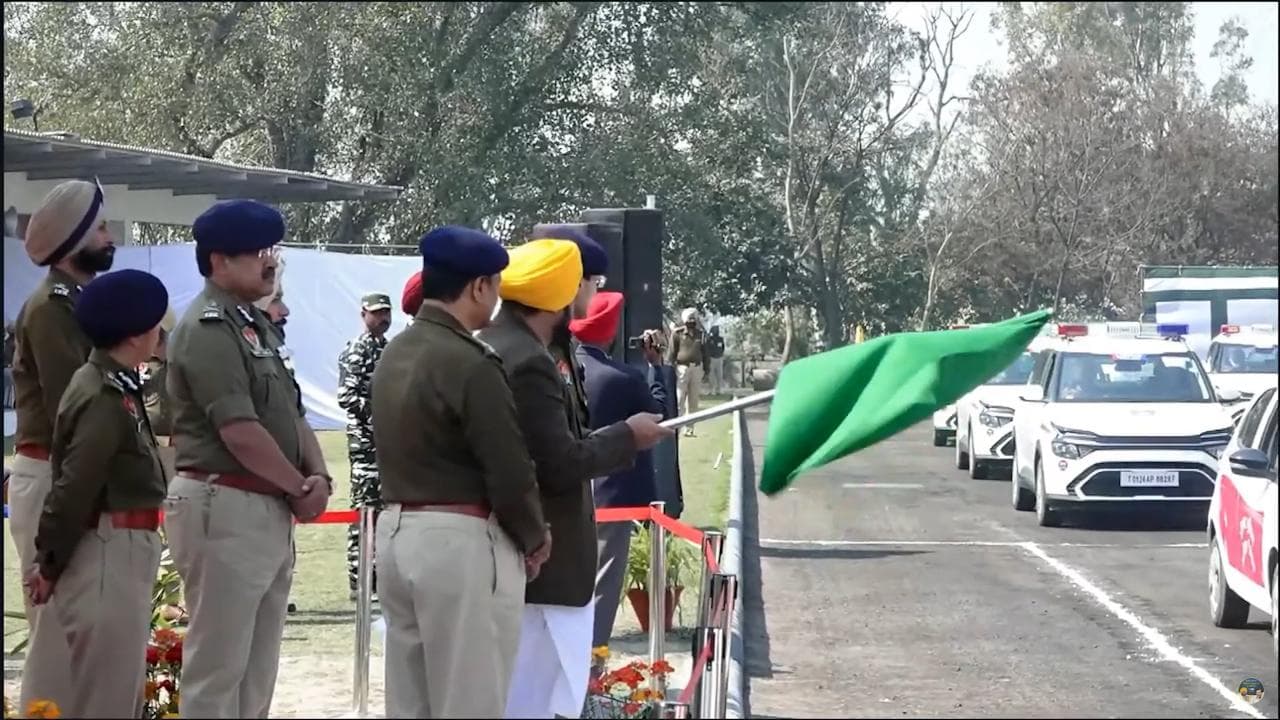 Bhagwant Mann flags off 410 hi-tech vehicles for policing  