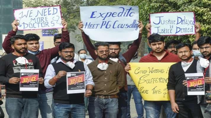 Doctors to continue protest over NEET as talks with health minister fail
