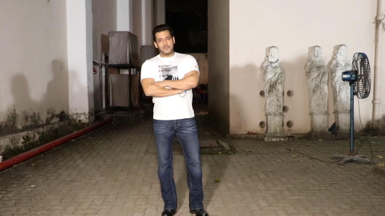 Salman Khan को पनवेल स्थित उनके फार्महाउस पर सांप ने काटा, इलाज के बाद हॉस्पिटल से मिला डिस्चार्ज