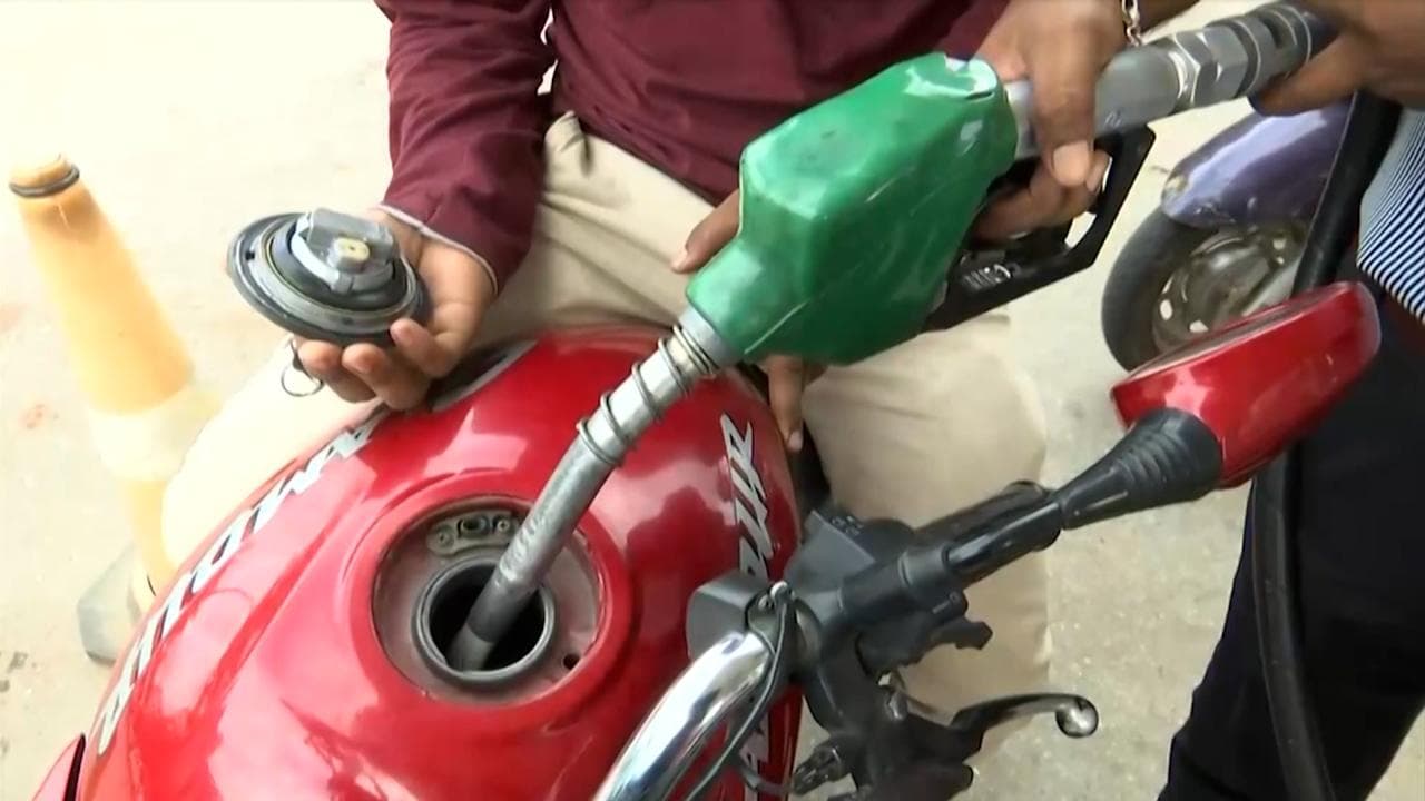 Petrol Diesel के दामों में फिर बढ़ोतरी, 31 दिनों में 8.40 रुपये प्रति लीटर महंगा हुआ डीजल