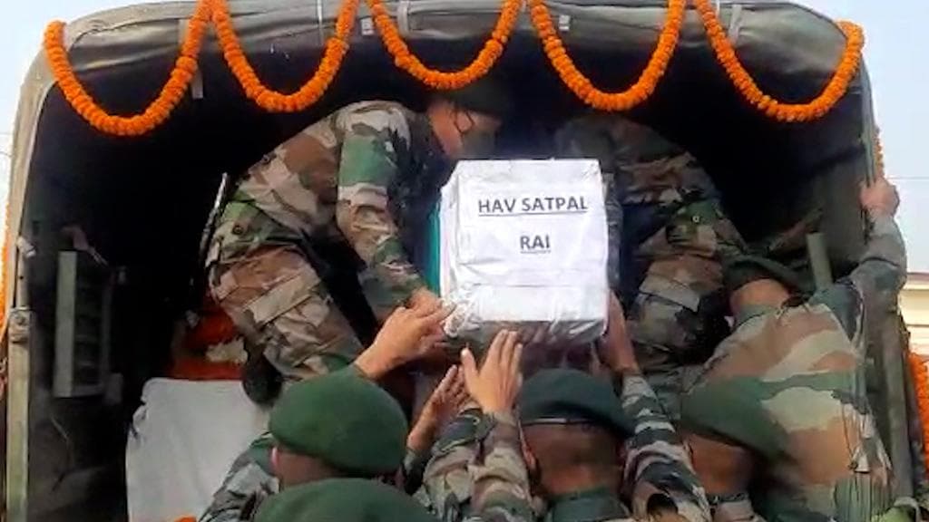 Satpal Rai: শিলিগুড়িতে  এসে পৌঁছল সৎপাল রাইয়ের কফিনবন্দী দেহ, পূর্ণ সামরিক মর্যাদায় করা হবে শেষকৃত্য