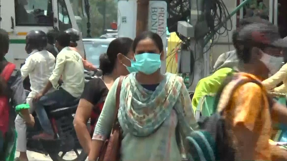 Bengal Weather Update: জোড়া নিম্নচাপের জের, কাঠফাটা রোদে ভিজতে পারে শহর কলকাতা