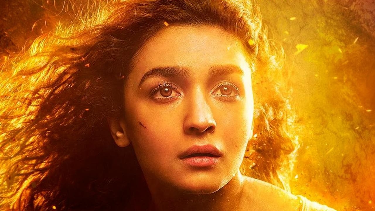 Brahmastra : জন্মদিনে ভক্তদের জন্য বিশেষ উপহার, 'ব্রহ্মাস্ত্র'-এ ইশার প্রথম ঝলক প্রকাশ্যে আনলেন আলিয়া