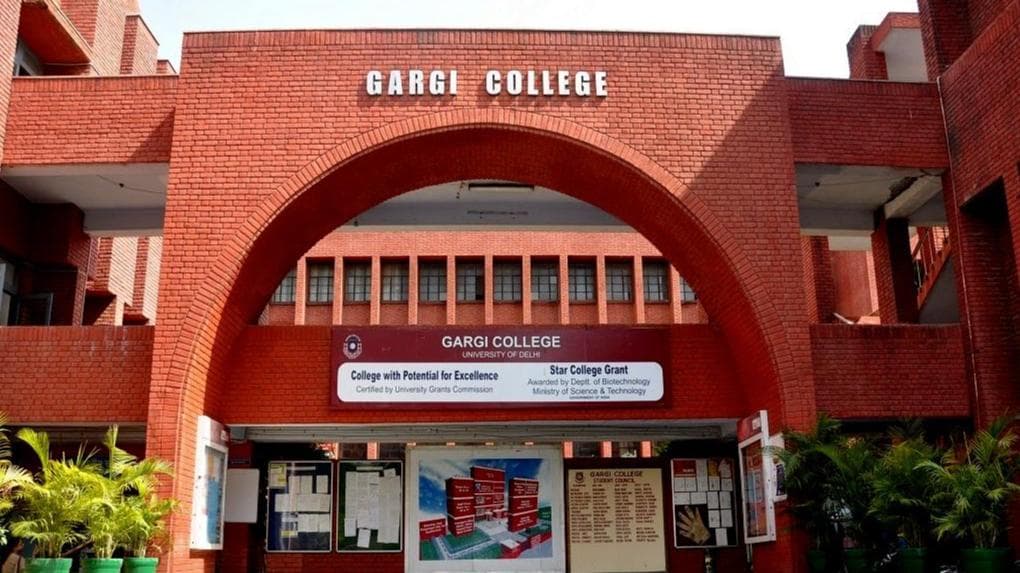 Delhi University: दिल्ली विश्वविद्यालय में एडमिशन की दौड़, दाखिले का शेड्यूल जारी