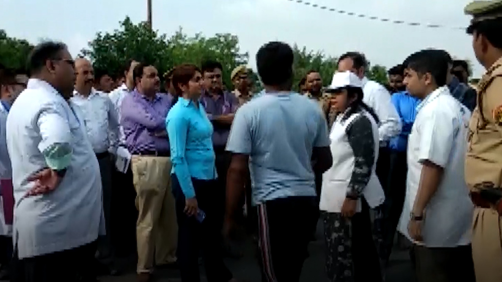 उन्नाव केस की जांच के लिए CBI ने 20 अधिकारियों की स्पेशल टीम भी बनाई 