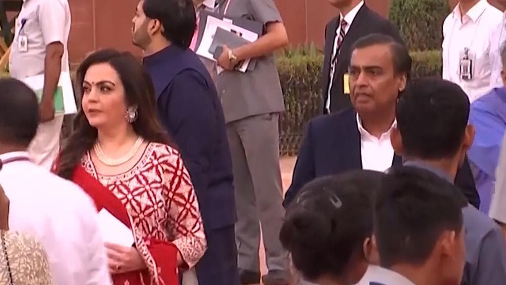 Reliance to the rescue in EU: Mukesh Ambani may help reduce the fuel shortage