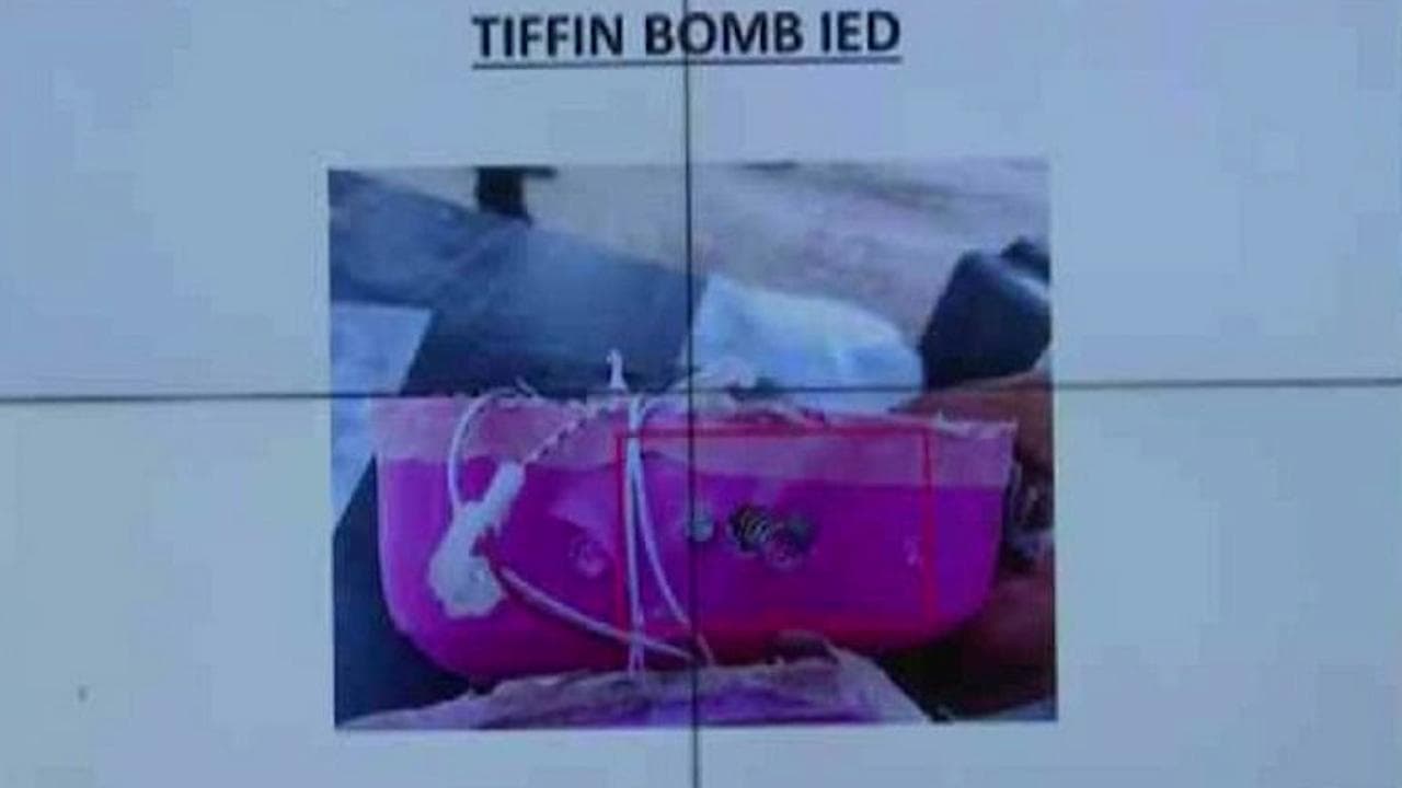 Drone in Amritsar: अमृतसर में पाकिस्तान की नापाक करतूत! ड्रोन से गिराए IED और हैंड ग्रेनेड