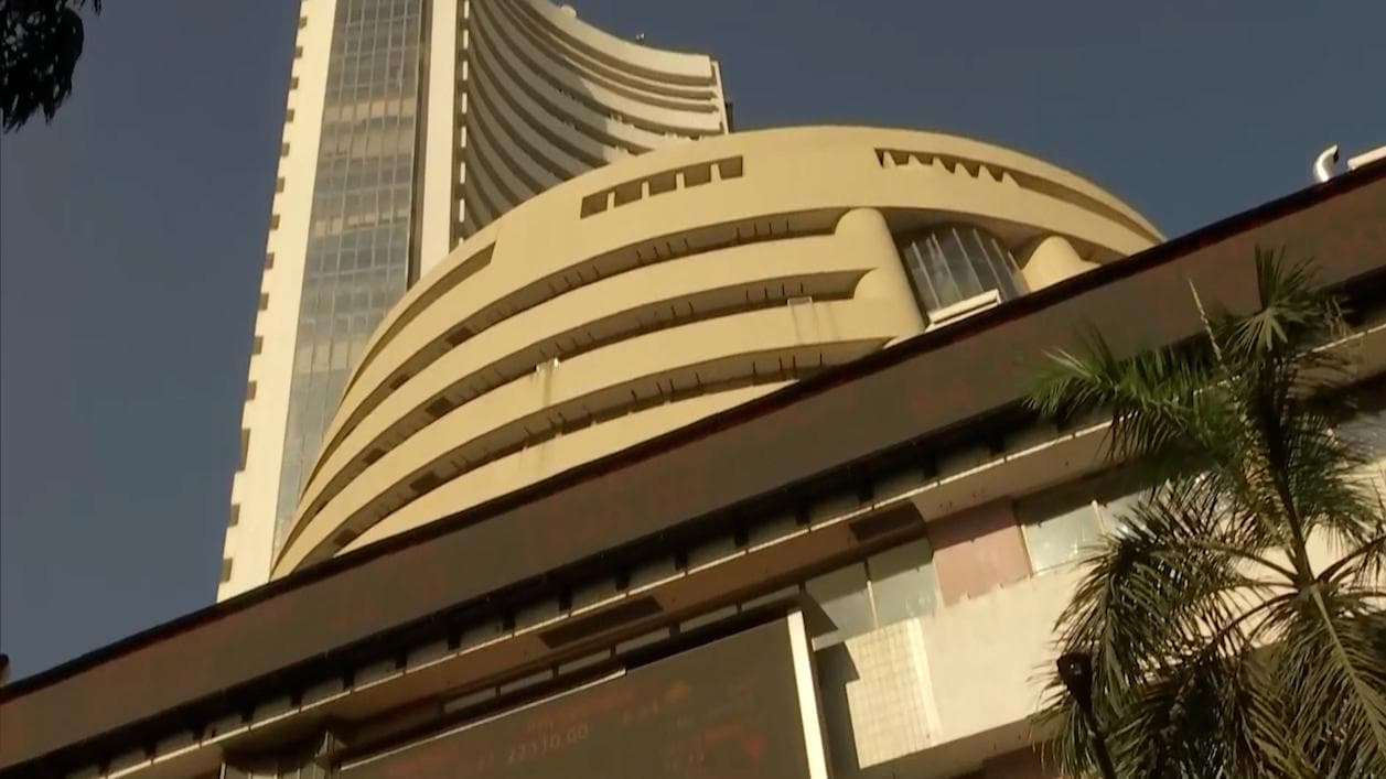 Share Market: हफ्ते के आखिरी कारोबारी दिन गिरावट के साथ बंद हुआ बाजार, धड़ाम हुए सेंसेक्स-निफ्टी