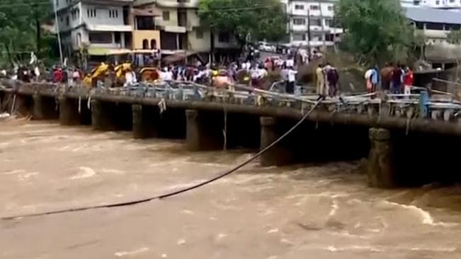 Kerala rains: red alert for dams as danger levels breached, toll mounts to 27