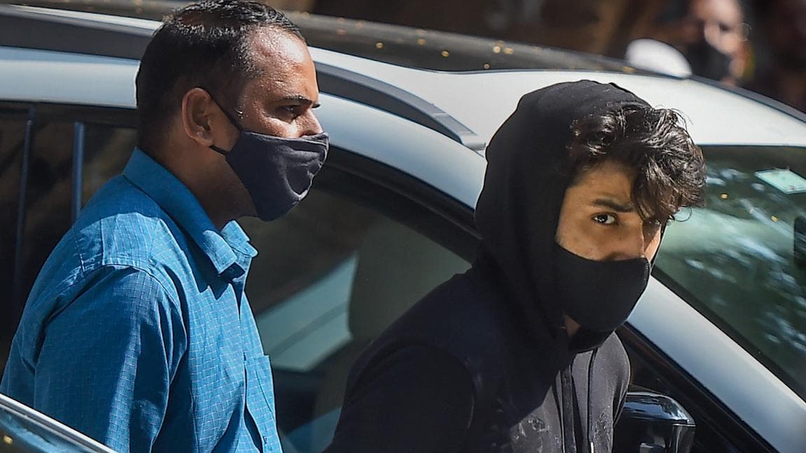 Aryan Khan : দেশের বাইরে যেতে পারবেন না, জমা রাখতে হবে পাসপোর্ট; আরিয়ানের জামিনের শর্তগুলি দেখে নিন...